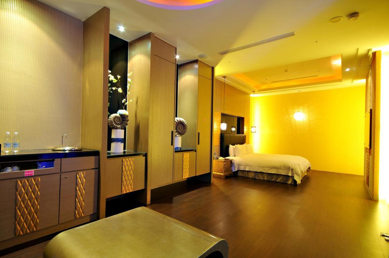 Dubai Motel Yilan Eksteriør bilde