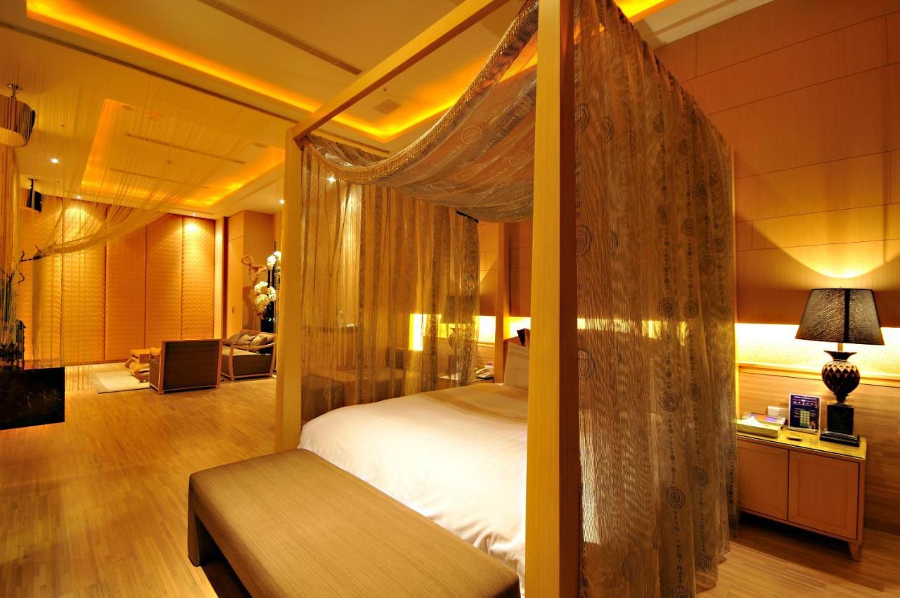 Dubai Motel Yilan Eksteriør bilde