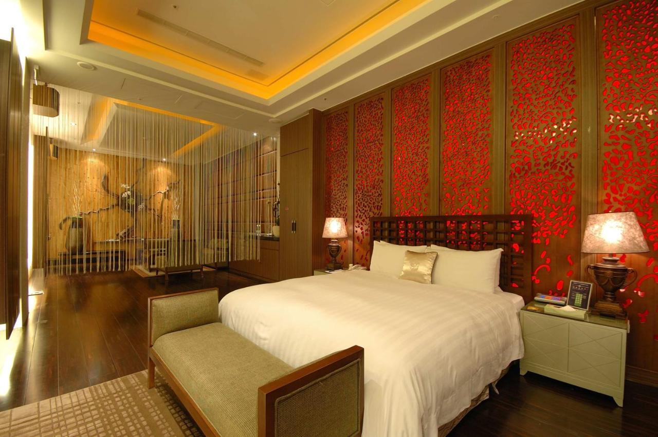 Dubai Motel Yilan Eksteriør bilde